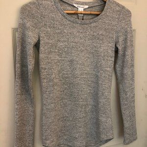 Soft long sleeve grey tee